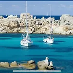 Apartment Calme Proche Des Commerces Et Plages
